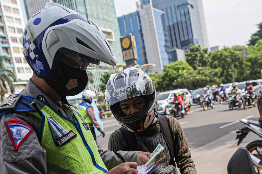 Ilustrasi Polri Tilang Manual
