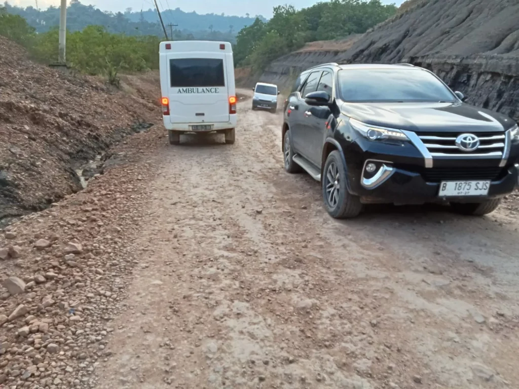 Janji Tak Dipenuhi, Bupati Kutim Gerah dan Ambil Alih Proyek Jalan Sangatta-Ranpul dari KPC Jalan