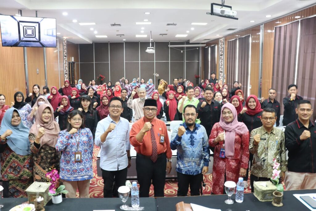 43 penyuluh KB mengikuti Rakor Penyuluh KB DPPKB Kutim di Hotel Royal Victoria selama tiga hari dari Kamis (26/9/2024) sampai dengann Sabtu (28/9/2024)