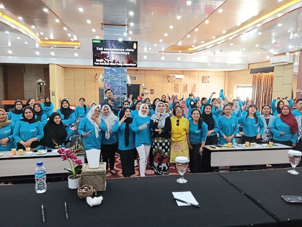 DPPKB Kutai Timur (Kutim) mengadakan pelatihan public speaking selama tiga hari di Hotel Royal Victoria Sangatta