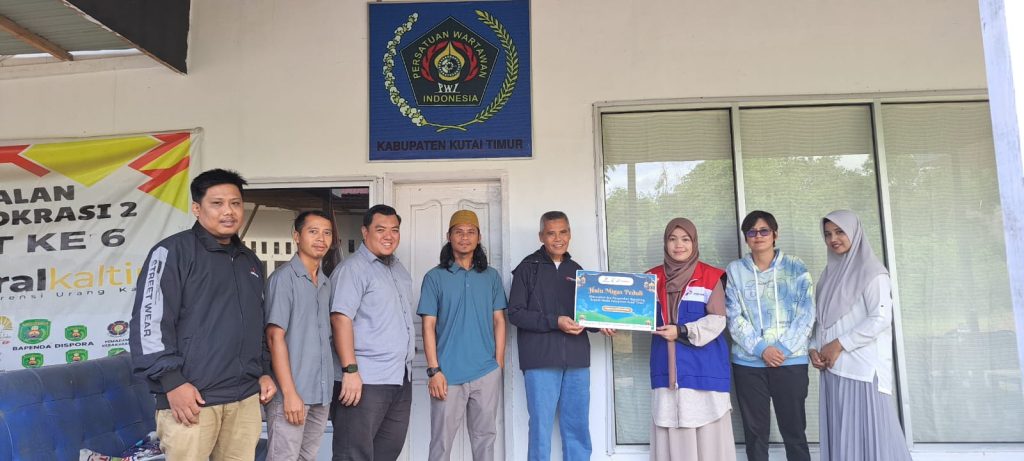 Pertamina EP Sangatta gelar media roadshow dan salurkan bantuan bahan pokok kepada wartawan PWI Kutai Timur di Sekretariat PWI Kutim, Kamis (20/3/2025)