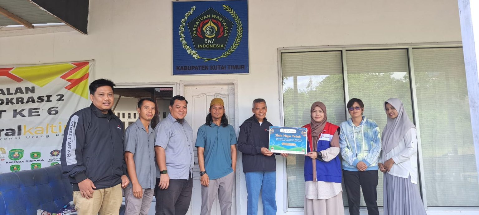 Pertamina EP Sangatta gelar media roadshow dan salurkan bantuan bahan pokok kepada wartawan PWI Kutai Timur di Sekretariat PWI Kutim, Kamis (20/3/2025)