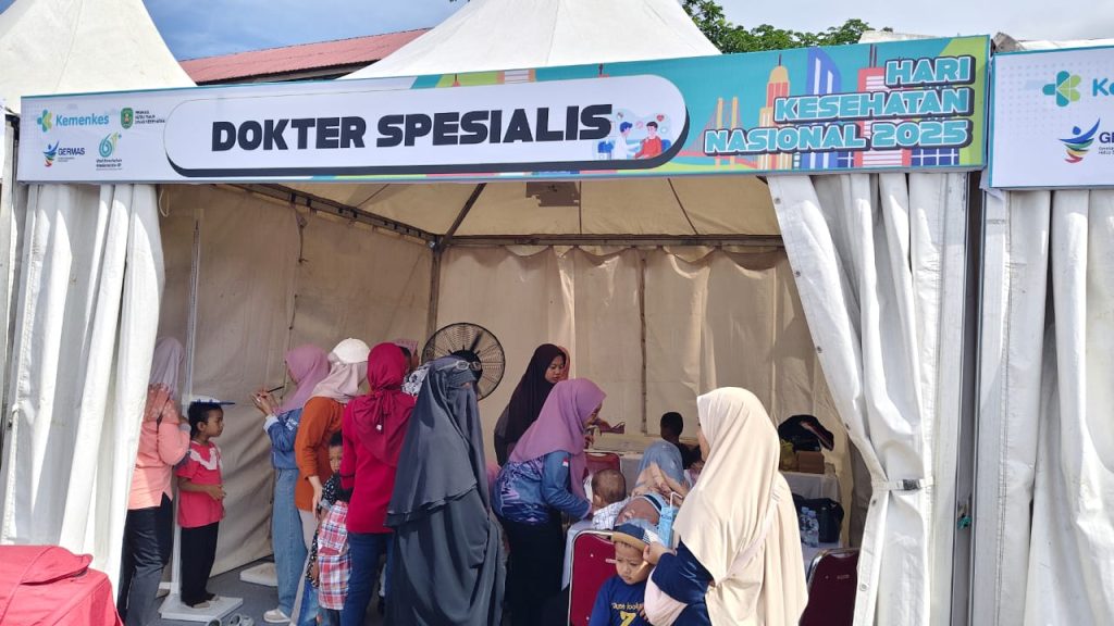 Dinkes Kutai Timur gelar layanan konsultasi Dokter Spesialis gratis dalam peringatan HKN ke-61 di Sangatta