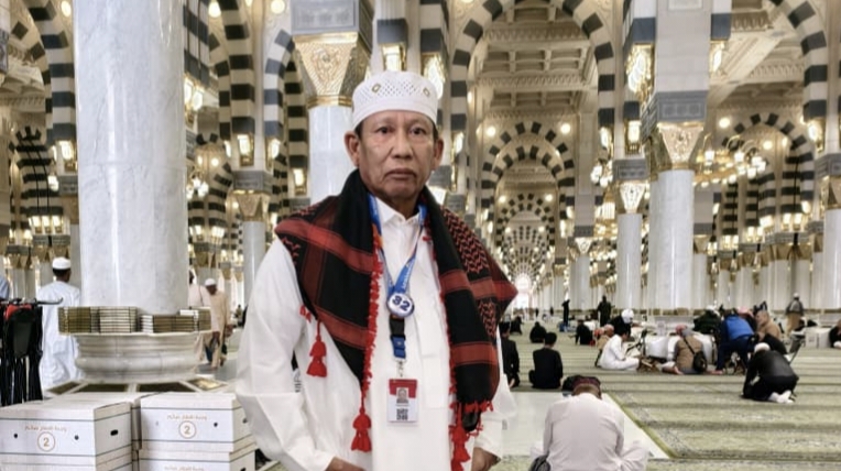 Anggota DPRD Kutim H. Masdari kidang melaksanakan ibadah umrah