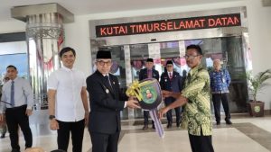 Pemkab Kutim Perkuat Layanan RT Lewat Bantuan Motor Bantuan Motor Ketua RT Singa Geweh Kutim