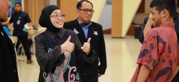 Bunda Neni Lantik Pengurus NPCI, Dorong Atlet Disabilitas Berprestasi Wali Kota Bontang, Neni Moerniaeni saat mengahdiri